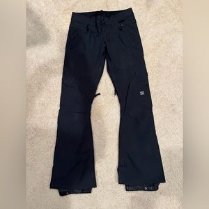 Womens DC Snowboard pants / Ski Pants. Size XS